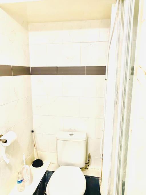 Cozy Studio Opposite Chelsea Stadium ロンドン エクステリア 写真