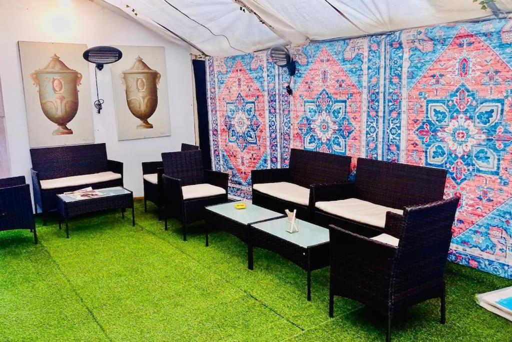 Cozy Studio Opposite Chelsea Stadium ロンドン エクステリア 写真
