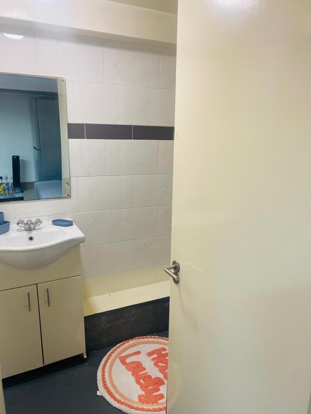 Cozy Studio Opposite Chelsea Stadium ロンドン エクステリア 写真